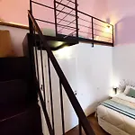 בית הארחה Stanza Con Bagno Privato Centro Storico, Aria Condizionata Netflix Vicino Al Pozzo Della Cava-affittacamere 