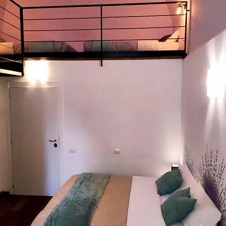 Stanza Con Bagno Privato Centro Storico, Aria Condizionata Netflix Vicino Al Pozzo Della Cava-affittacamere 