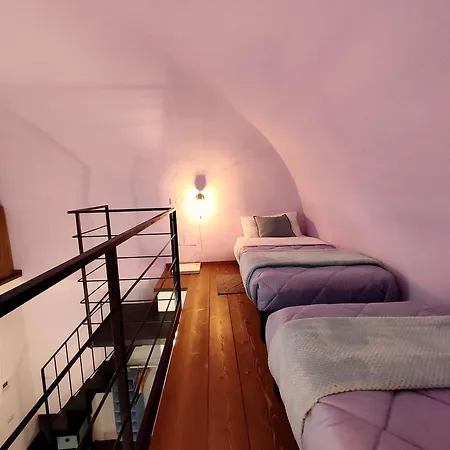 Stanza Con Bagno Privato Centro Storico, Aria Condizionata Netflix Vicino Al Pozzo Della Cava-affittacamere Carvajal Affittacamere 3*